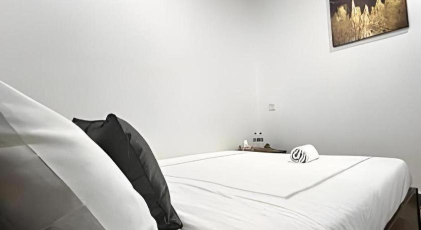 Oyo 90936 Hotel Manjoi Inn Ipoh Bagian luar foto