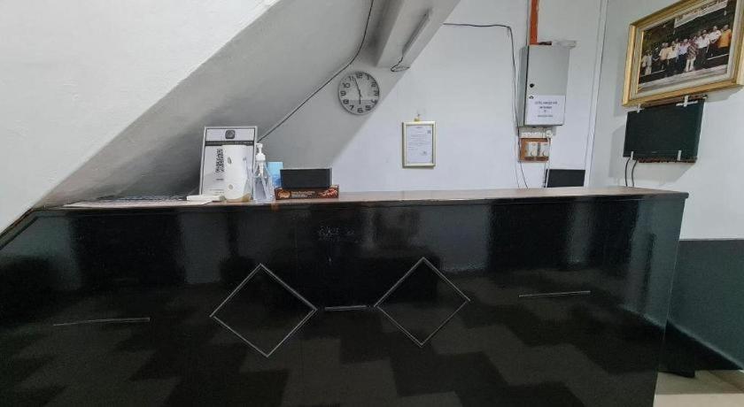 Oyo 90936 Hotel Manjoi Inn Ipoh Bagian luar foto