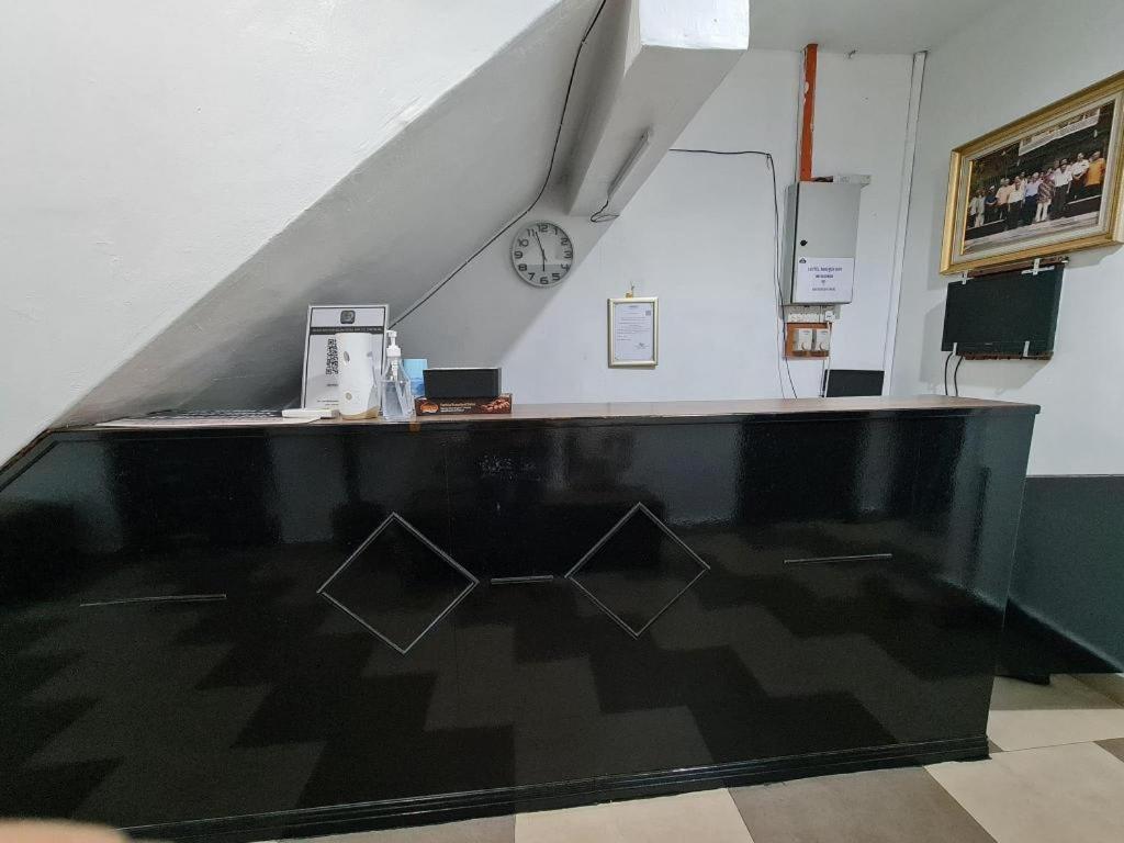 Oyo 90936 Hotel Manjoi Inn Ipoh Bagian luar foto
